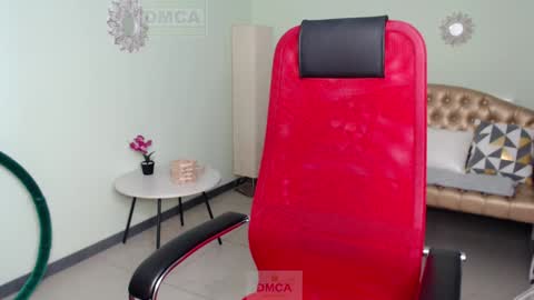 Lily online show from 02-06-25, 10:15