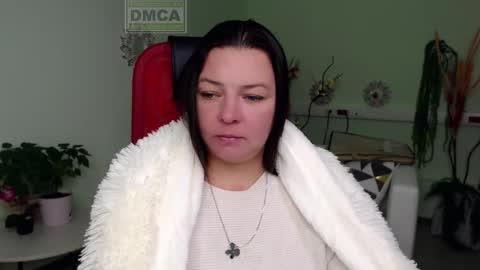 Lily online show from 09-26-25, 04:49