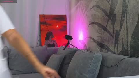 Snapshot of lily_foster_ chatting on 12-23-24, 02:28 Lily online show from 12-23-24, 02:28