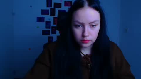 Snapshot of lily_lyyy chatting on 01-12-26, 12:10 Lily online show from 01-12-26, 12:10