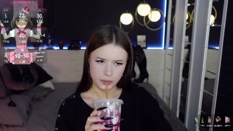 Snapshot of lily_moonlight chatting on 12-27-24, 02:22 Lily online show from 12-27-24, 02:22