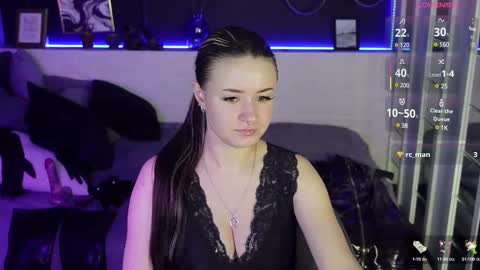 Snapshot of lily_moonlight chatting on 02-20-25, 10:48 Lily online show from 02-20-25, 10:48