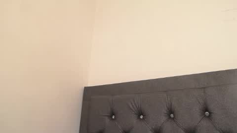 Snapshot of lily_robertss_ chatting on 02-13-25, 06:05 Lily Roberts online show from 02-13-25, 06:05