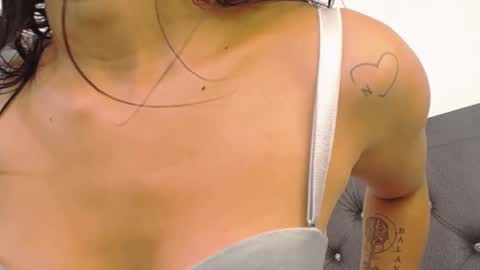 Snapshot of lily_robertss_ chatting on 02-23-25, 05:50 Lily Roberts online show from 02-23-25, 05:50