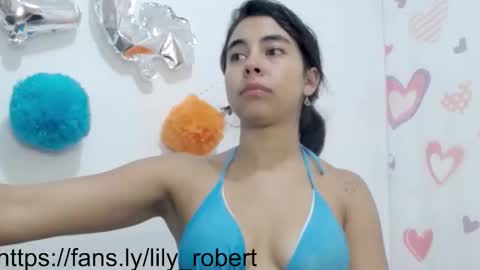 Snapshot of lily_robertss_ chatting on 09-11-25, 04:45 Lily Roberts online show from 09-11-25, 04:45