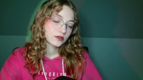 small lily online show from 02-09-26, 04:00