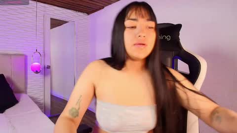 lily_waist online show from 09-30-25, 11:15
