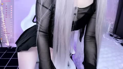 Snapshot of lily_weep chatting on 05-14-26, 01:23 Lily online show from 05-14-26, 01:23