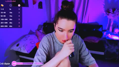 LILY online show from 10-26-25, 09:48