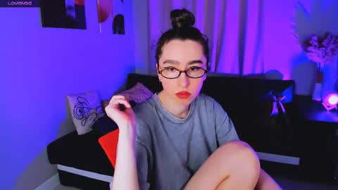 LILY online show from 11-23-25, 07:41