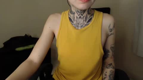 Snapshot of lilyadamsc chatting on 01-11-25, 02:52 Lily online show from 01-11-25, 02:52