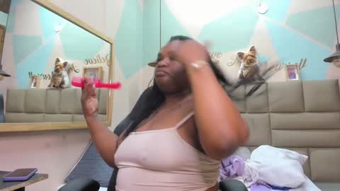 Lily online show from 02-08-25, 09:46