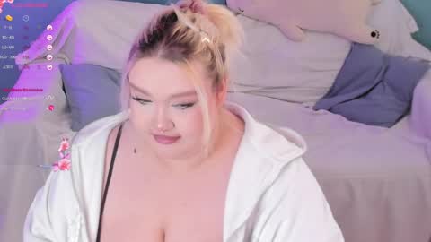 Lily online show from 02-19-25, 09:39