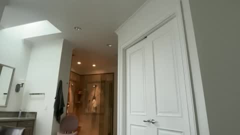 Snapshot of lilybrown07 chatting on 02-08-26, 06:22 lilybrown07 online show from 02-08-26, 06:22