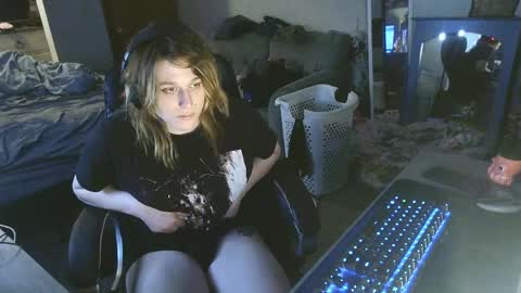 Snapshot of lilybvixen chatting on 04-23-26, 02:46 lilybvixen online show from 04-23-26, 02:46