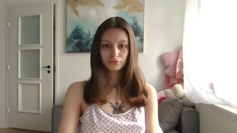 lilycandy_ online show from 04-13-26, 10:21
