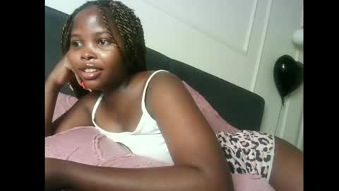 Snapshot of lilycelest chatting on 05-26-26, 03:41 lilycelest online show from 05-26-26, 03:41
