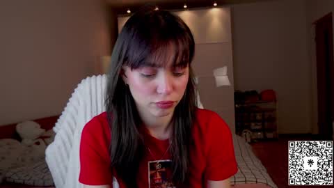 Snapshot of lilyewing_ chatting on 12-02-24, 01:46 Lily online show from 12-02-24, 01:46