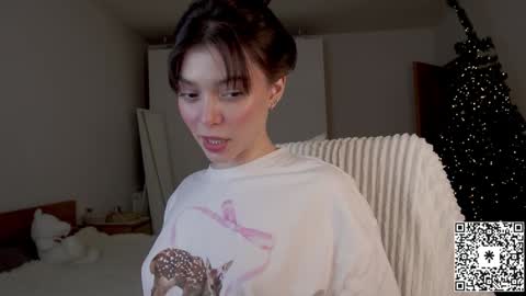 Snapshot of lilyewing_ chatting on 12-23-24, 05:22 Lily online show from 12-23-24, 05:22