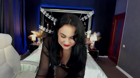 Snapshot of lilyfoxyy chatting on 10-29-25, 02:19 Lily online show from 10-29-25, 02:19
