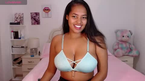 Snapshot of lilyjacksonn chatting on 01-01-25, 10:03 Lily.. online show from 01-01-25, 10:03