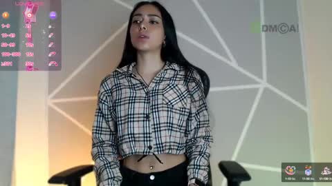 Snapshot of lilylouisee_ chatting on 01-09-25, 08:22 Liliana louise online show from 01-09-25, 08:22