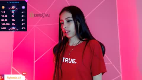 Snapshot of lilylouisee_ chatting on 11-16-25, 10:26 Liliana louise online show from 11-16-25, 10:26