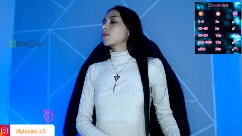 Snapshot of lilylouisee_ chatting on 04-29-26, 09:57 Liliana louise online show from 04-29-26, 09:57