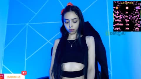 Snapshot of lilylouisee_ chatting on 05-24-26, 02:16 Liliana louise online show from 05-24-26, 02:16