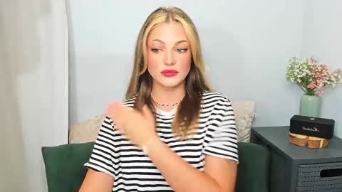 Lily online show from 05-30-26, 06:27