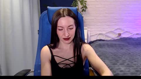 Lily online show from 11-10-25, 05:39