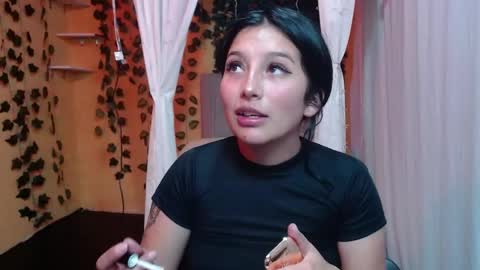 lilymoon_018 online show from 05-05-26, 01:08