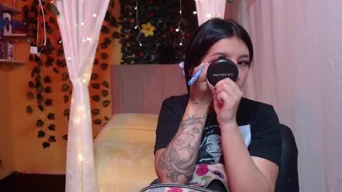 lilymoon_018 online show from 05-11-26, 01:17