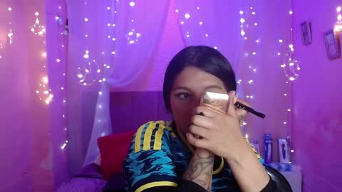 Snapshot of lilymoon_018 chatting on 07-07-26, 02:21 lilymoon_018 online show from 07-07-26, 02:21