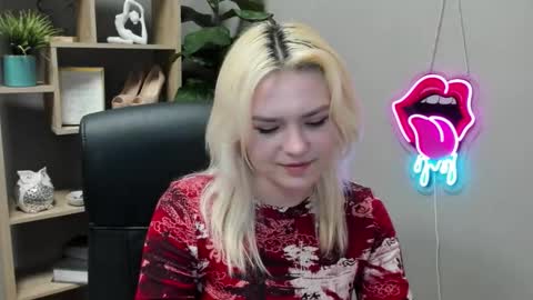 Lily online show from 03-13-26, 07:48