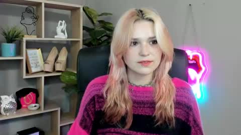 Lily online show from 07-05-26, 01:29