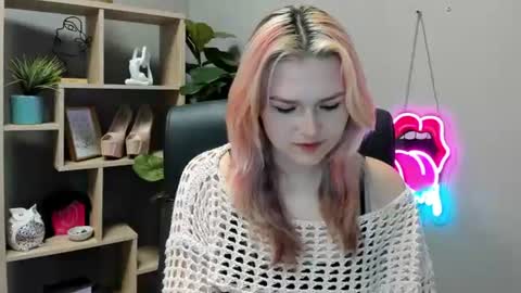 Lily online show from 07-07-26, 08:40