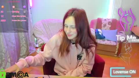 Snapshot of lilyviolet7 chatting on 06-02-26, 10:01 Hi Im Lily online show from 06-02-26, 10:01