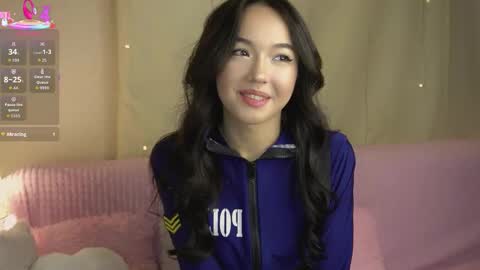 Lin Use menu to play with me  online show from 12-22-25, 09:23