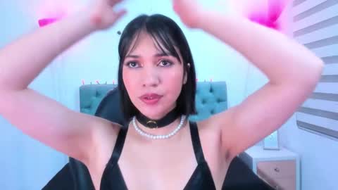  Lina Bedoya  online show from 02-10-25, 11:57