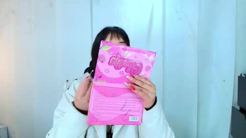  Lina Bedoya  online show from 10-14-25, 12:06