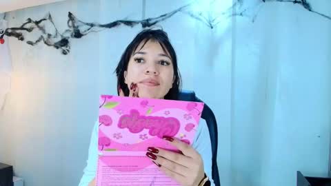  Lina Bedoya  online show from 11-10-25, 11:53