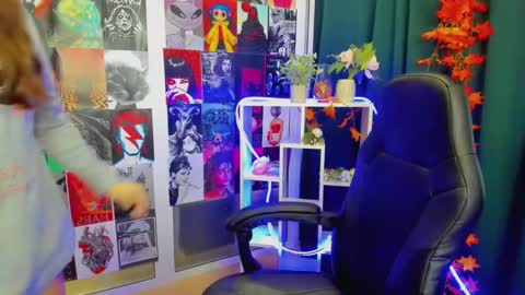 Snapshot of lina_brownie chatting on 12-20-24, 05:25 Lina online show from 12-20-24, 05:25