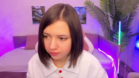 Lina online show from 02-11-25, 01:41