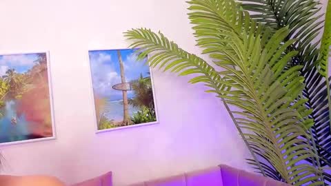 Snapshot of lina_brownie chatting on 02-28-25, 04:54 Lina online show from 02-28-25, 04:54