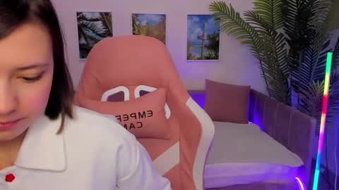 Lina online show from 03-10-25, 05:22