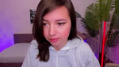 Snapshot of lina_brownie chatting on 09-17-25, 02:13 Lina online show from 09-17-25, 02:13