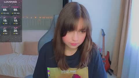 Snapshot of lina_brownie chatting on 04-25-26, 04:26 Lina online show from 04-25-26, 04:26