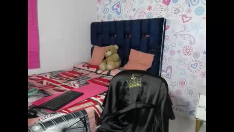 Snapshot of lina_clark_ chatting on 09-19-25, 01:56 lina_clark_ online show from 09-19-25, 01:56