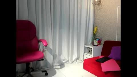 Snapshot of lina_clark_ chatting on 03-29-26, 06:30 lina_clark_ online show from 03-29-26, 06:30